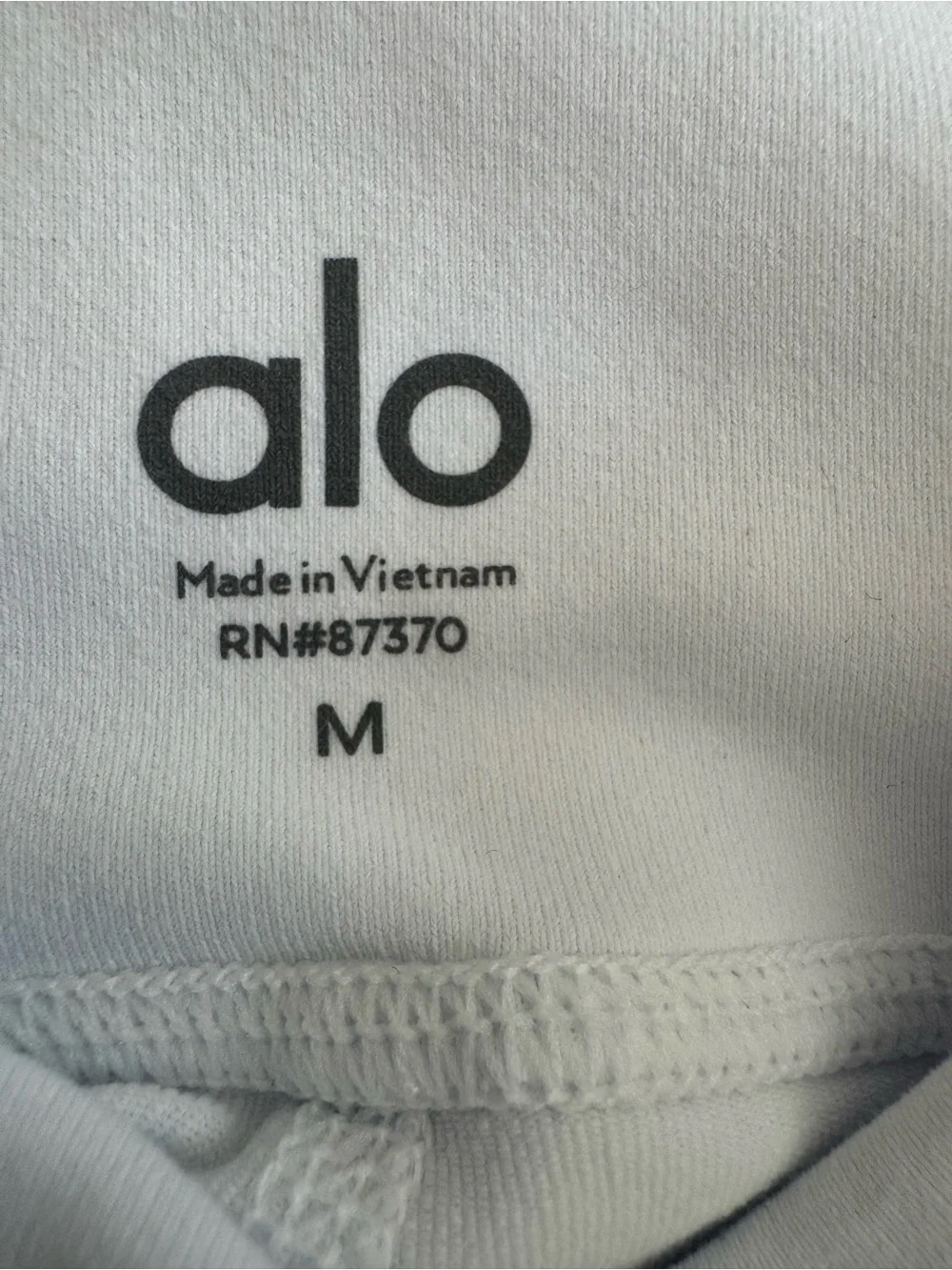 ALO Yoga classic white